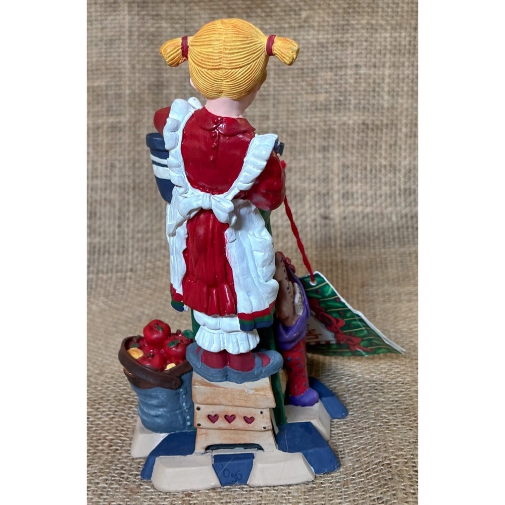 Department 56 All Through The House Madeline Making Cookies Resin Figurine Xmas - Picture 3 of 10